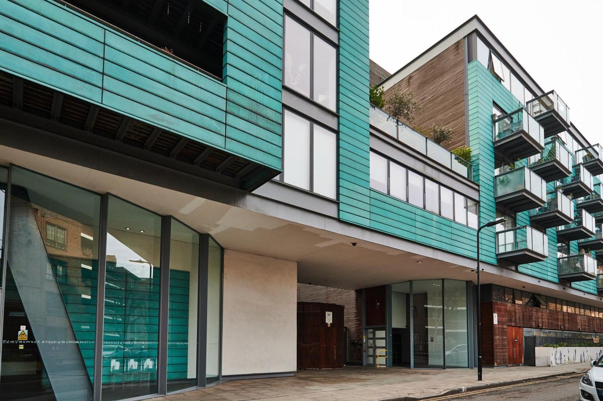 Bright 2 Bedroom Flat In Old Street With Balcony 런던 외부 사진